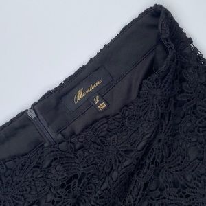 Monteau black floral lace overlay shorts back zip no pockets size large